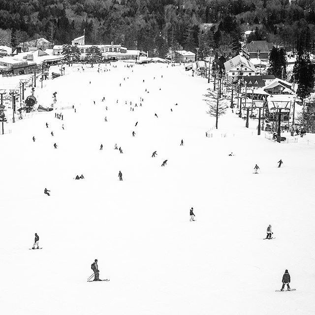 JonxPill's tweet photo. Skiing - Hakuba, Japan #ski #skihakuba #slopes #snow #landscape #littlepeople #specks #travel #hakuba #japan #instagramjapan #jtjapan2018 https://t.co/iy1vi19O7c https://t.co/LFt3fbwA8W