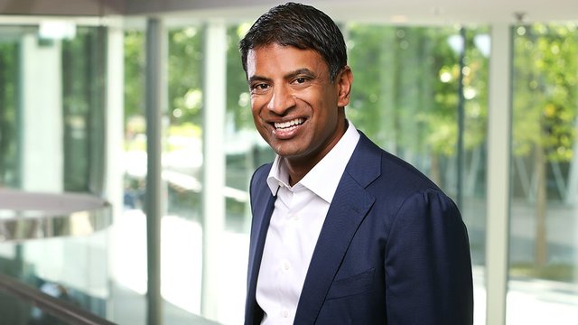 Today we welcome our new CEO of <a href="/Novartis/">Novartis</a>, <a href="/VasNarasimhan/">Vas Narasimhan</a>! #NovartisNews bit.ly/2rYAdj4