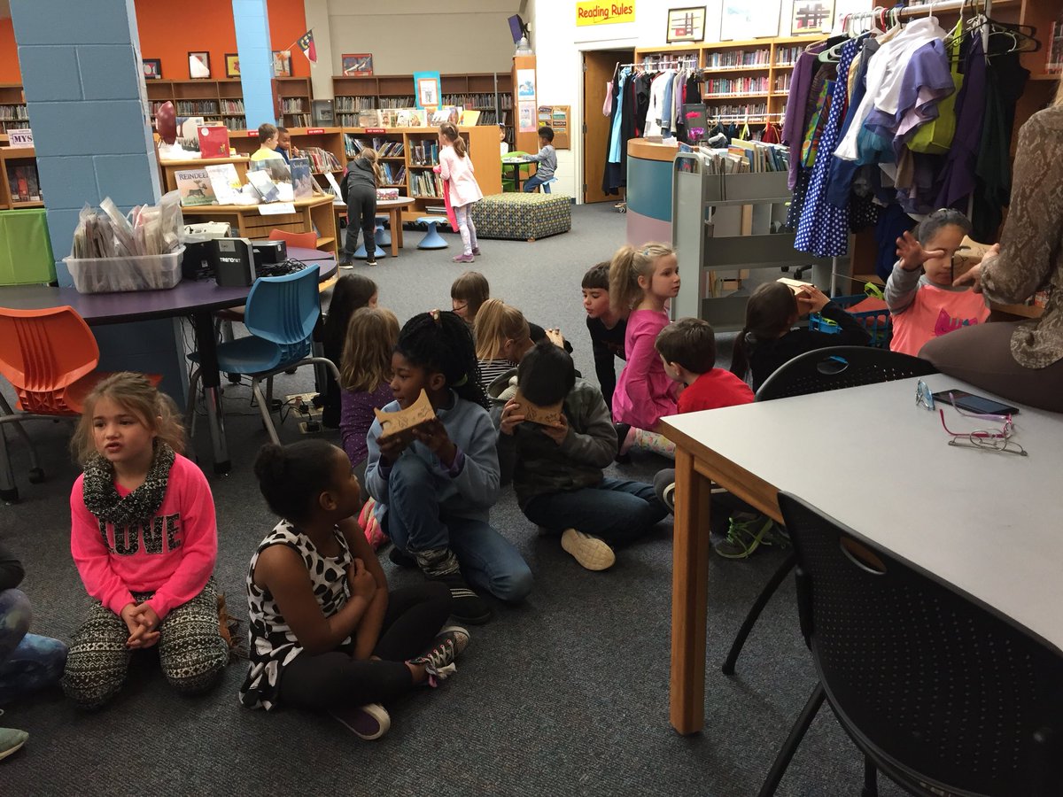 Is this class to ADVENTUROUS for you #VR #GoogleExpedition #SecondGrade