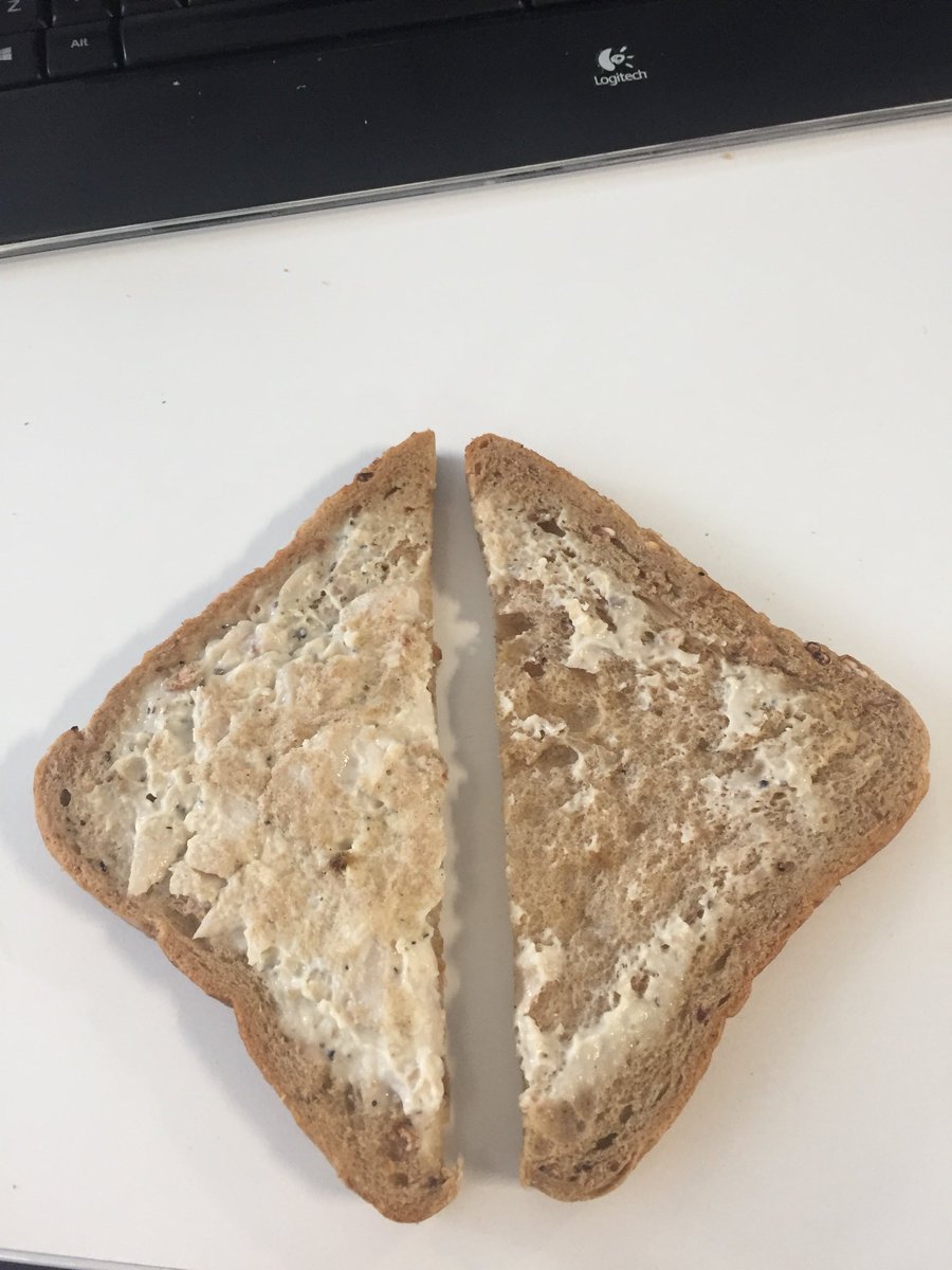 LucyORourke1's tweet photo. I know this sandwich is only £1. It that doesn’t really excuse it meant devoid of any filling 😩 @BootsUK https://t.co/NtN96ckEX6