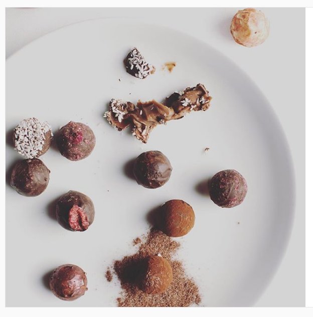 Chocs for Chance (@chocsforchance) on Twitter photo Anna Hansen has been busy <a href="/TheModernPantry/">The Modern Pantry</a> testing different chocolates for her box!
Bid for <a href="/sugarcuredprawn/">Anna Hansen</a>'s box with a meal for 4 with wine at The Modern Pantry and her signed cookbook here - ebay.co.uk/itm/1229342663… Anna Hansen has been busy <a href="/TheModernPantry/">The Modern Pantry</a> testing different chocolates for her box!
Bid for <a href="/sugarcuredprawn/">Anna Hansen</a>'s box with a meal for 4 with wine at The Modern Pantry and her signed cookbook here - ebay.co.uk/itm/1229342663…