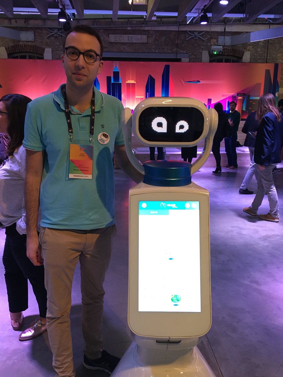 #MK2018 | C’est la foule à l’espace Robot 📢 <a href="/Diya_One/">Partnering Robotics</a> <a href="/Cybedroidsas/">Cybedroid</a> #MAAVA <a href="/HeaseRobotics/">Hease</a>