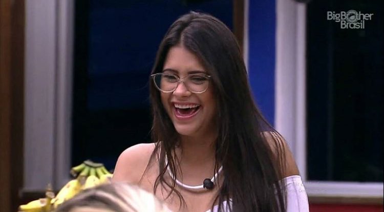 Muitoo linda essa nenis!! Não aguento essa lindeza hahahah ❤️❤️