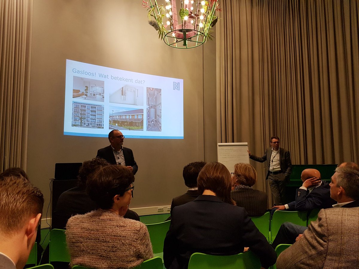 DickvanGinkel's tweet photo. Mooie inhoudelijk discussie op @DuurzaamGebouwd door @NiemanRI_ @HarmVtweet #vangaslos #vraagbeperking altijd eerste stap #nietgelijk in oplossingen goed maatwerk en advies #noodzaak! Van #moeten naar #willen #vraagbeperking groter publiek noodzakelijk https://t.co/ChF3w1iAkl