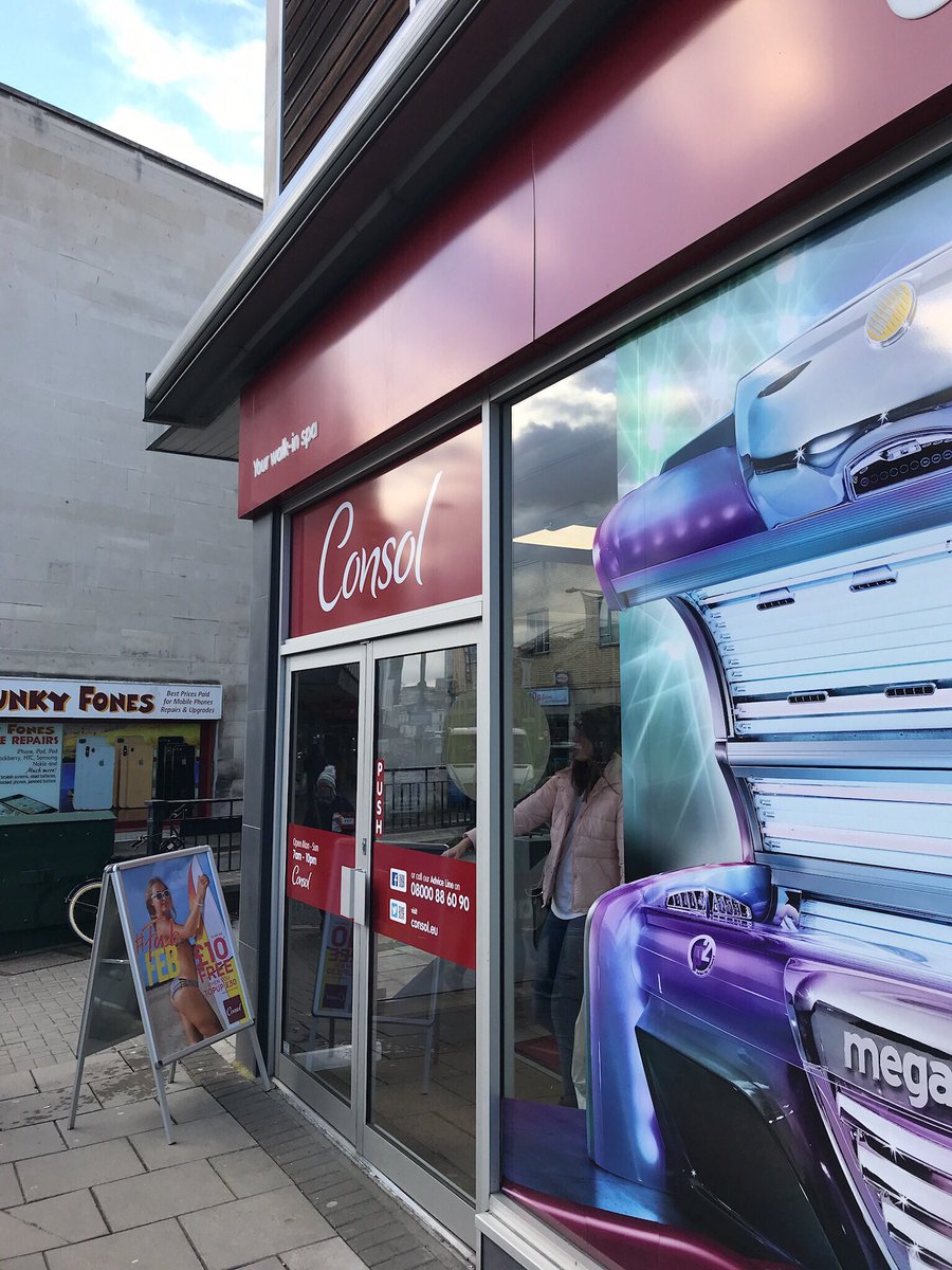 JamieloweTV's tweet photo. After the threat of a daily โpool partyโ outside their premises #ConsolTan have switched off their sprinklers intended to deter homeless people.
GOOD JOB BRISTOL ๐ https://t.co/Qim9YZk6bd