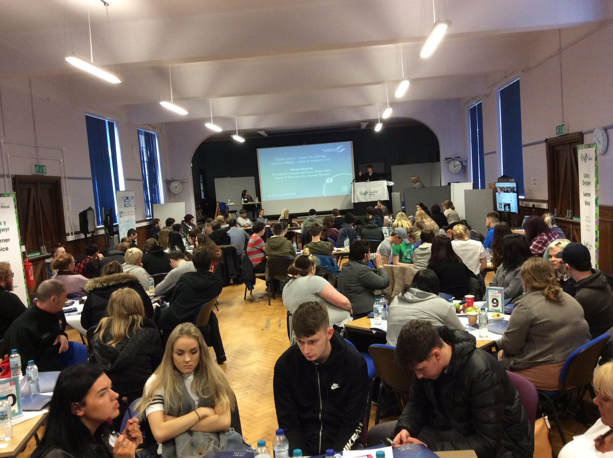 SkillsNWales's tweet photo. Our Senior Researcher, Ffion Jones provided an overview of the skills and employment landscape in #NorthWales to the @SUgllm #LearnerConference today in @LlandrilloMenai. Thanks for the great welcome! #Skills #TeamNorthWales #RSP https://t.co/N18eQnmKti