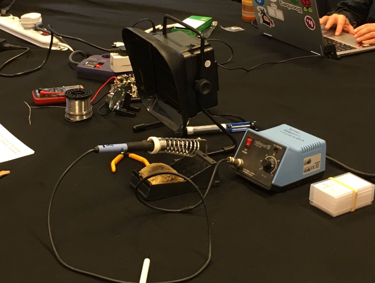 japikas's tweet photo. This is really a hands-on #DIY approach. Never before seen a soldering iron on a conference. I love these #LoRaWAN #maker people at #TheThingsConference. https://t.co/uDDqZ1JOwT