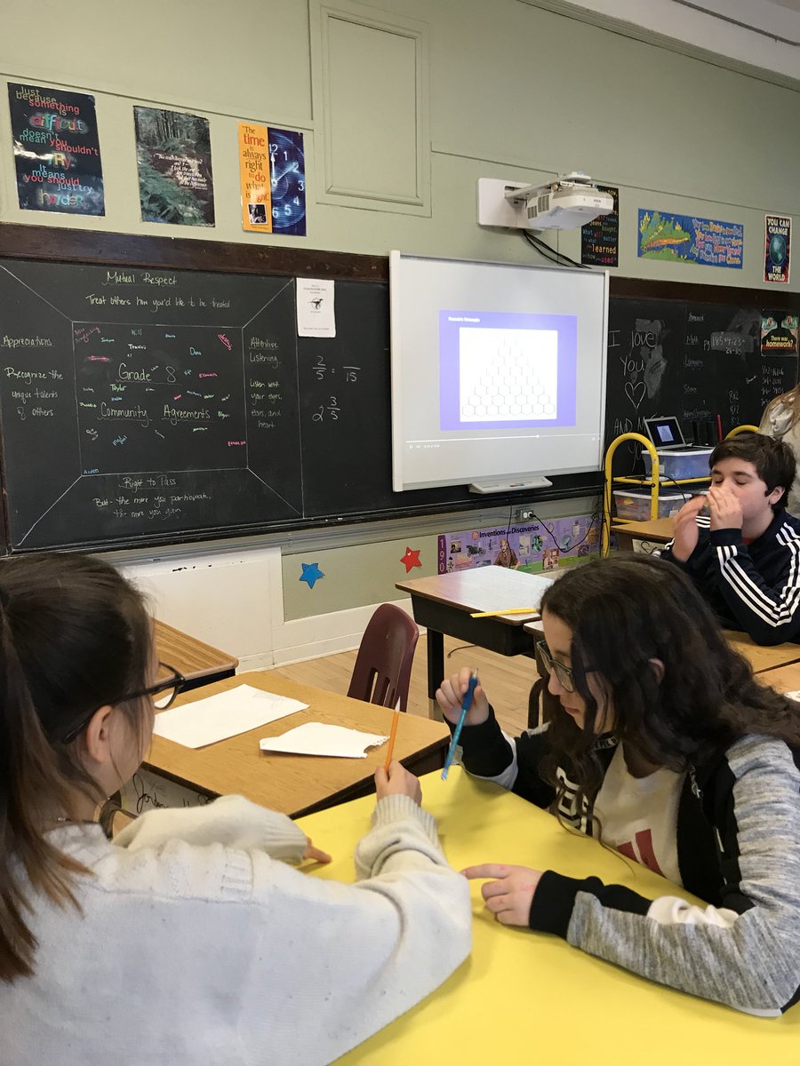 TaraMcFarling1's tweet image. Problem of the month @MajorBallachey #pascalstriangle #describingpatterns @GEDSB