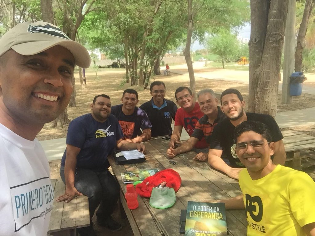 prgalberymattos's tweet photo. Pastores da região Mossoró se reúnem nessa quinta pela manhã para primeiro PGP do ano, ajustando o foco nas #5MetasUNeB #5MetasMN juntos para uma igreja ➕ Discipuladora!
#PGPHerois
#GenteCuidandoDeGente
#MissãoNordesteAvança
QUINTA É DIA DE PGP!
MARANATA! https://t.co/kTakxA9Bm6