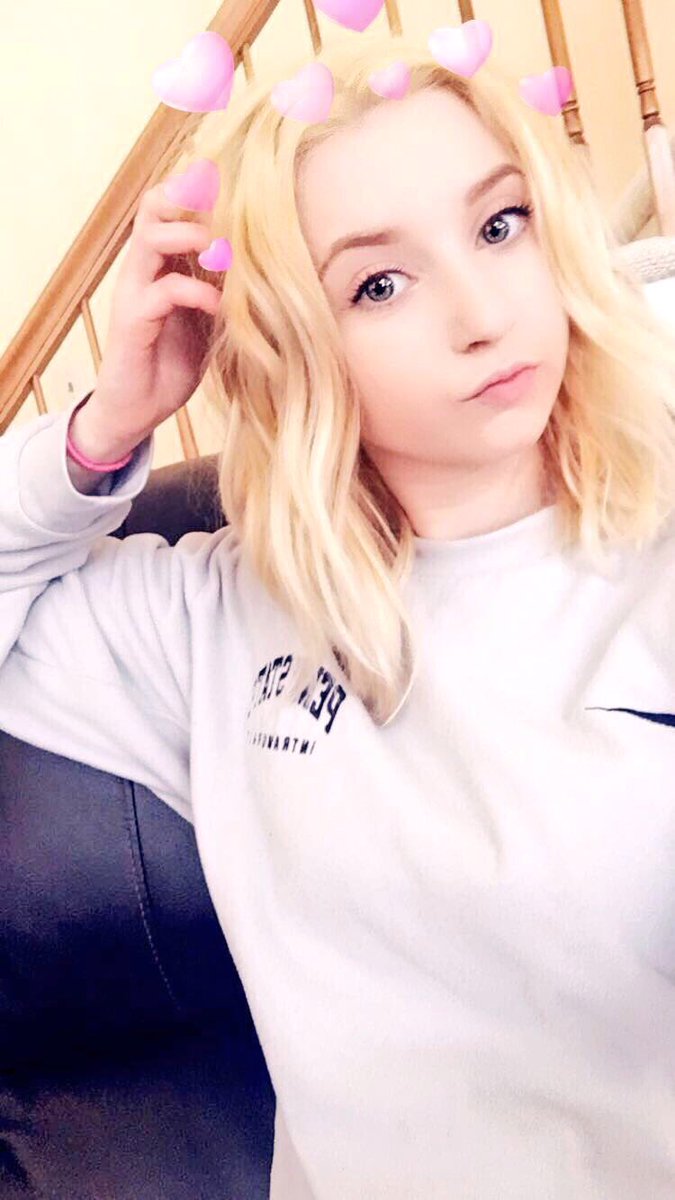 kylizzzle___'s tweet photo. Went a little more blonde #oopssss https://t.co/ejhoEutMiL