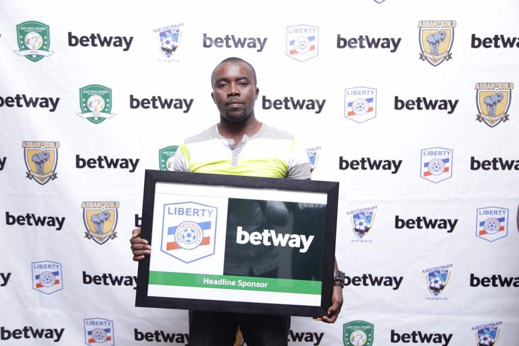 IamDeeMerlon's tweet photo. Congratulations @LibertyProfFC 

Welcome to the @betway_gh family #BetwayBig4 https://t.co/LkiIp2STLl