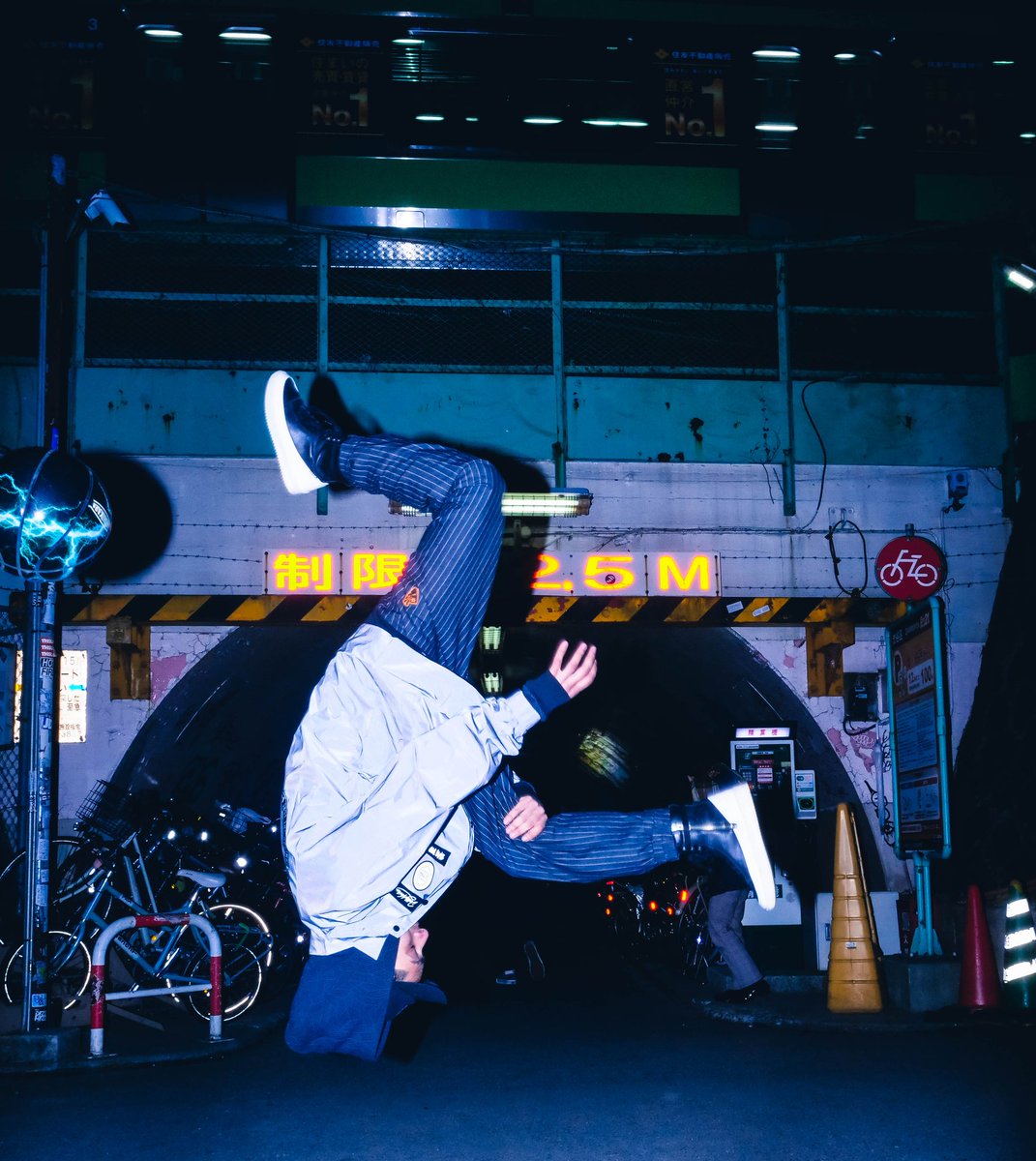 bobsizoo's tweet photo. Tokyo ballin' 🏀 https://t.co/lZCQMOCZdD