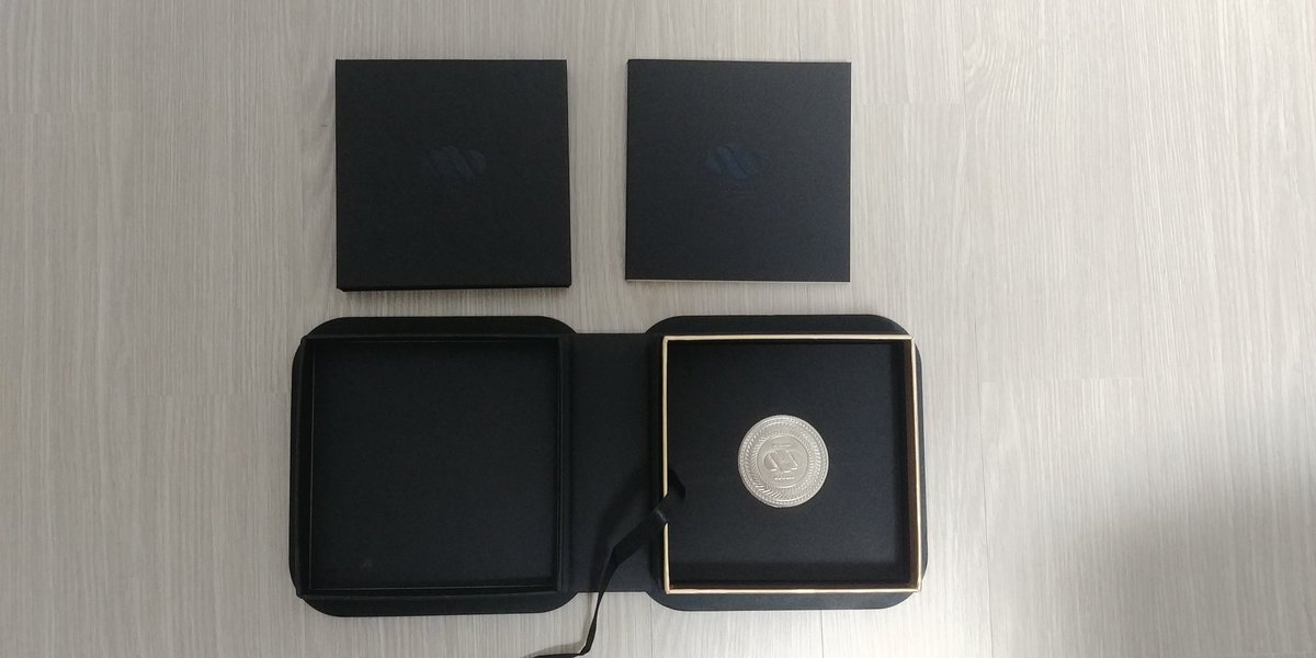 thebigissue2's tweet image. &amp;lt;인피니트 디오리진&amp;gt;
운포택포 20000원에 팝니다/ 메달 은색/ 상태좋아요!!
#디오리진 #인피니트 #인피니트디오리진 #INFINITETHEORIGIN