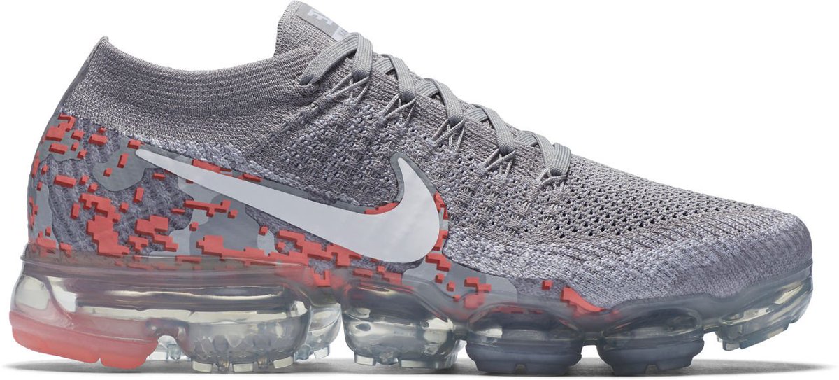 coral vapormax flyknit