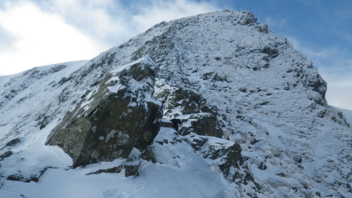 BobLast13's tweet photo. Sharp Edge, Blencathra, February 1st #Blencathra #SharpEdge #Keswick #NotJustLakes #CumbriaWeather #Wainwrights #LakeDistrict #FellWalking #Fells #Threlkeld #LakeDistrict #TheLakes #NorthernFells Keswick #WeAreTheLakes #FriendsOfTheLakeDistrict https://t.co/kfy1pK1cTD