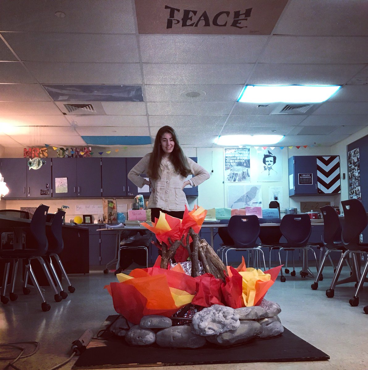 dunntweets's tweet photo. Excited to have a student teacher this year. Today is her first day. I told her to think outside the box and have fun. Be prepared for folklore around the fire! 🔥💙 #dasdstem #theireyeswerewatchinggod #DASDpride https://t.co/ZsYeMLQ8Yq
