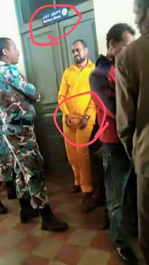 AWoldetensa's tweet photo. #MedicalCare4BekeleGerba. We can't Watch Until he loose His eye 👀�� #Free_Bekele_Gerba_Now👈🤞
The global nation is watching you! @UN @WHO @AU_PSD @Foundation_AU @WHOEthiopia @WHO_Europe @WHO_BIH @WHO_Europe_RHN @WHO_Europe_HCN @antonioguterres @UN_News_Centre @UNICEF https://t.co/6yHfHWemNd