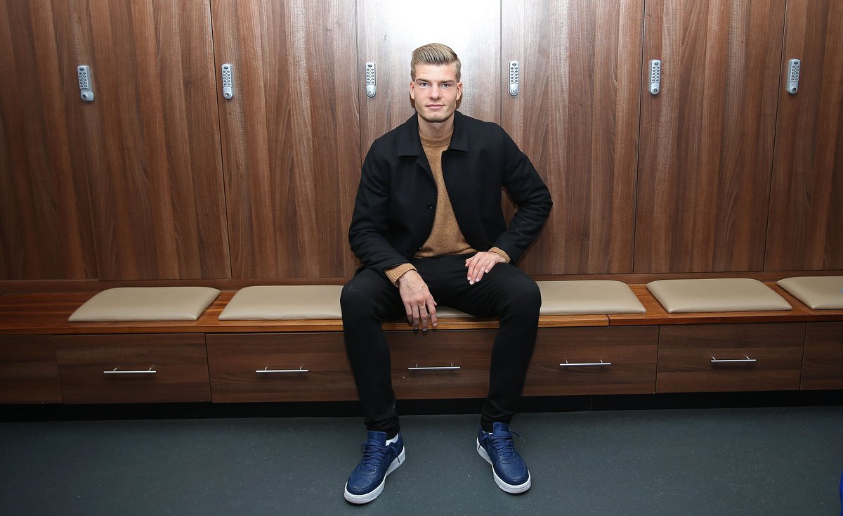 danielstorey85's tweet photo. Crystal Palace's new signing looks like the final bad guy you have to kill in a Call of Duty mission. https://t.co/GrFaejui0Z