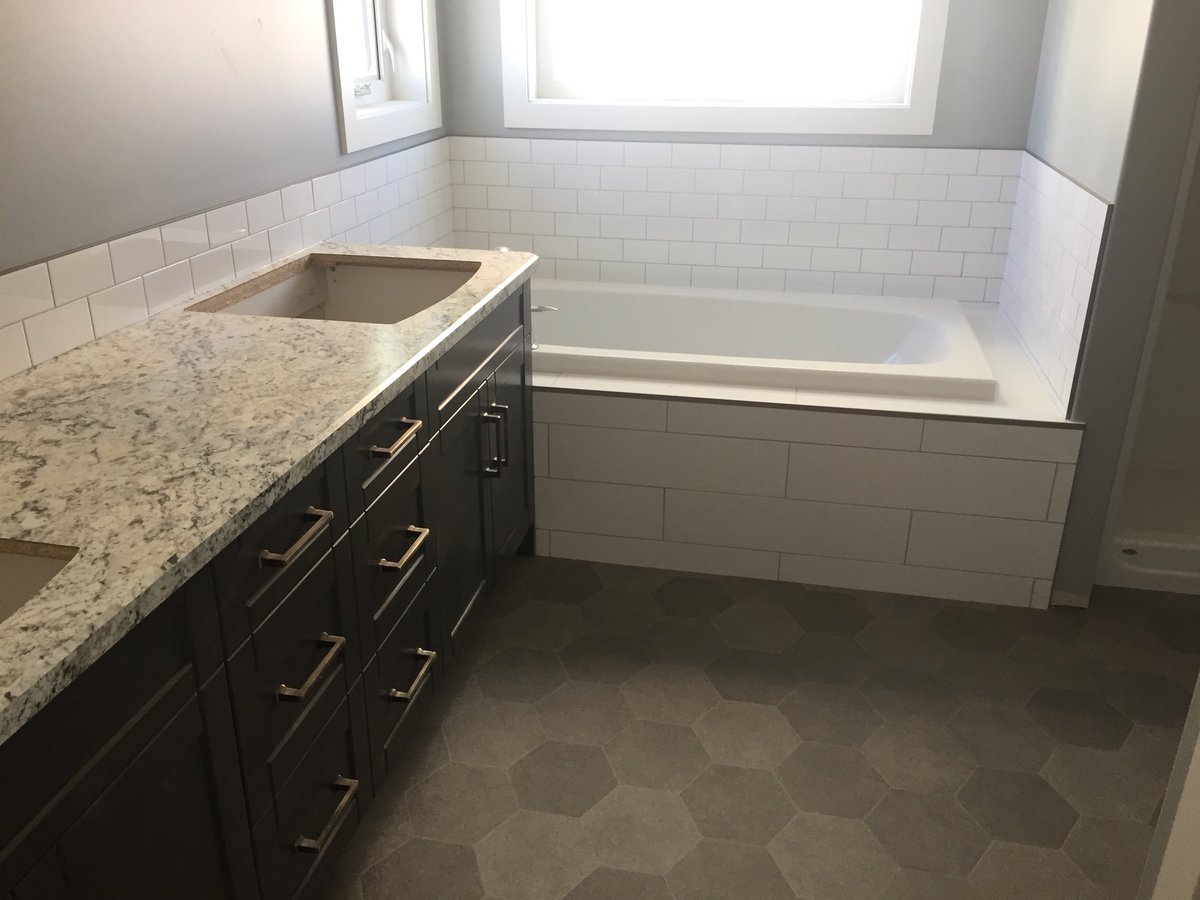 Jayco_Builders's tweet photo. We are so excited to show you our new Everest Showhome! It will be ready in just a few weeks😉 https://t.co/LvGYN5fDmU
