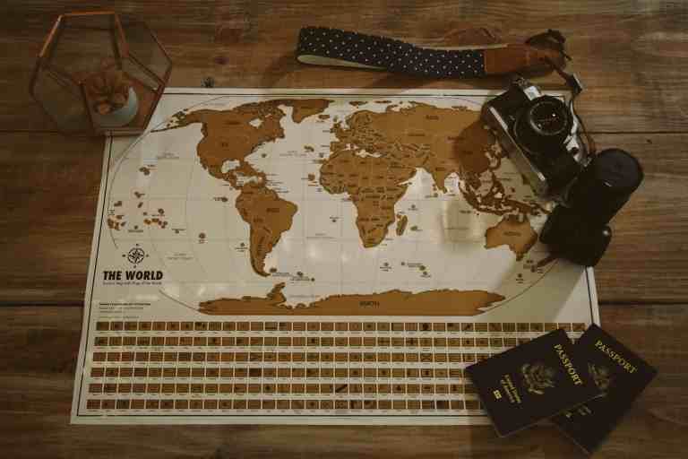 TheBLPblog's tweet image. Want a Scratch Off Map to record your travel experiences? Well you're in luck! We've teamed up with Landmass to give away 1 White &amp;amp; Gold Travel Tracker Scratch Off Map but you have to enter soon for a chance to win! buff.ly/2nsWxvR #Giveaway #ScratchoffMap #contestalert