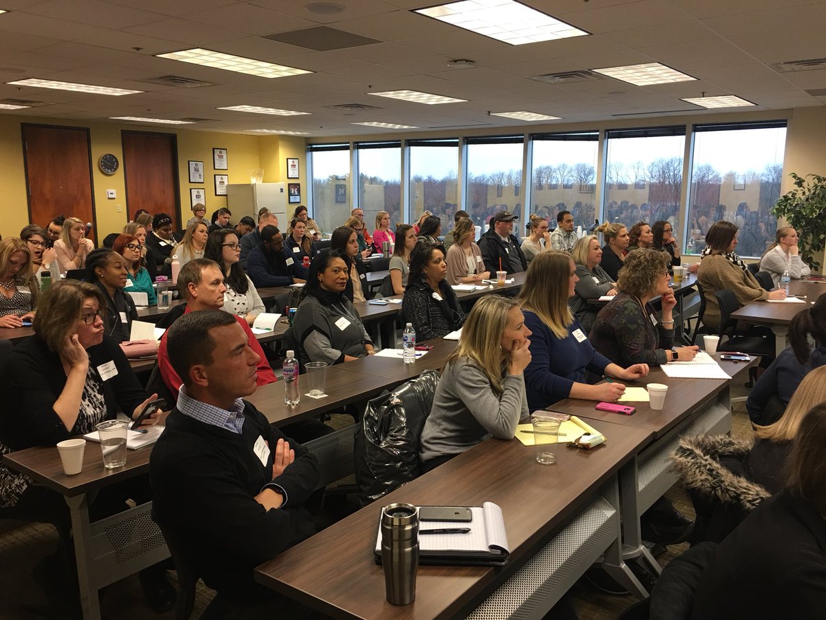 iaaconnect's tweet photo. We had a great turnout for the first free course here at IAA! Thank you to @RealyncApp for teaching Multifamily Marketing - Video &amp; Social Media! https://t.co/UPCRJ8E9Gy