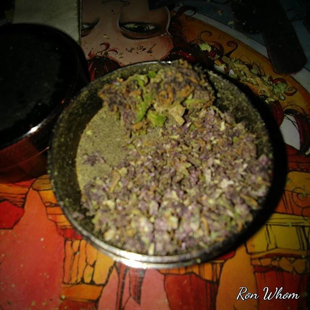 ronwhom's tweet photo. Some Forbidden Fruit, very strong smell. #worldreefers #potlandoregon #potlander https://t.co/MLgh9UTQdj https://t.co/WR06N5sMAW