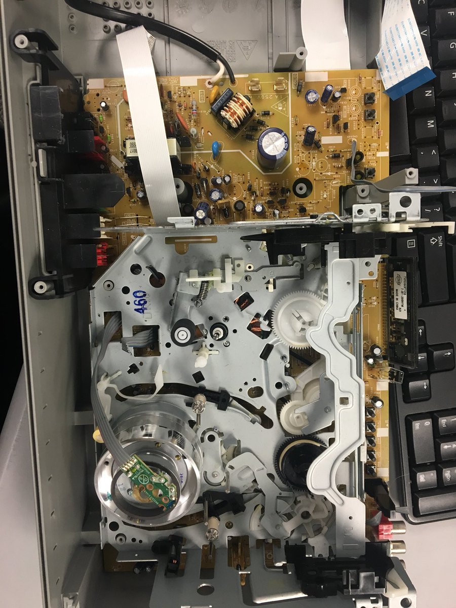 wranglertech's tweet photo. Resistance is futile! 
Introducing students to resistors and other components. 

#ComputerScience is more than coding. 

#WPSProud #PLTWRocks #CSforAll #edtech #Engineers #GirlPowered https://t.co/neYZNp4QfA