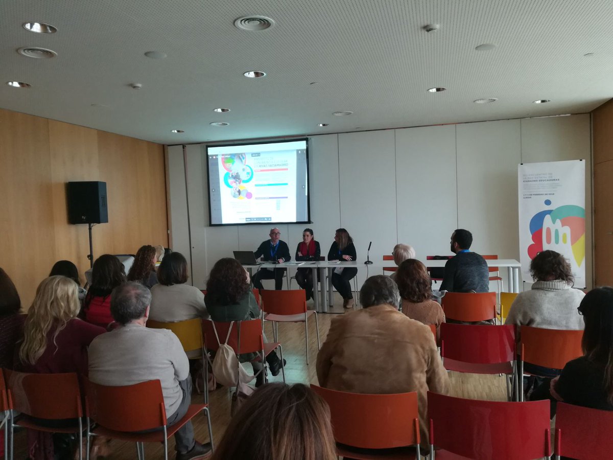 josalfaro's tweet photo. Presentamos Proyecto de Convivencia Escolar #Rivas en el XIII Encuentro de la RECE. Compartiendo y aprendiendo de experiencias #recelleida18 https://t.co/o2ATW2DWMP