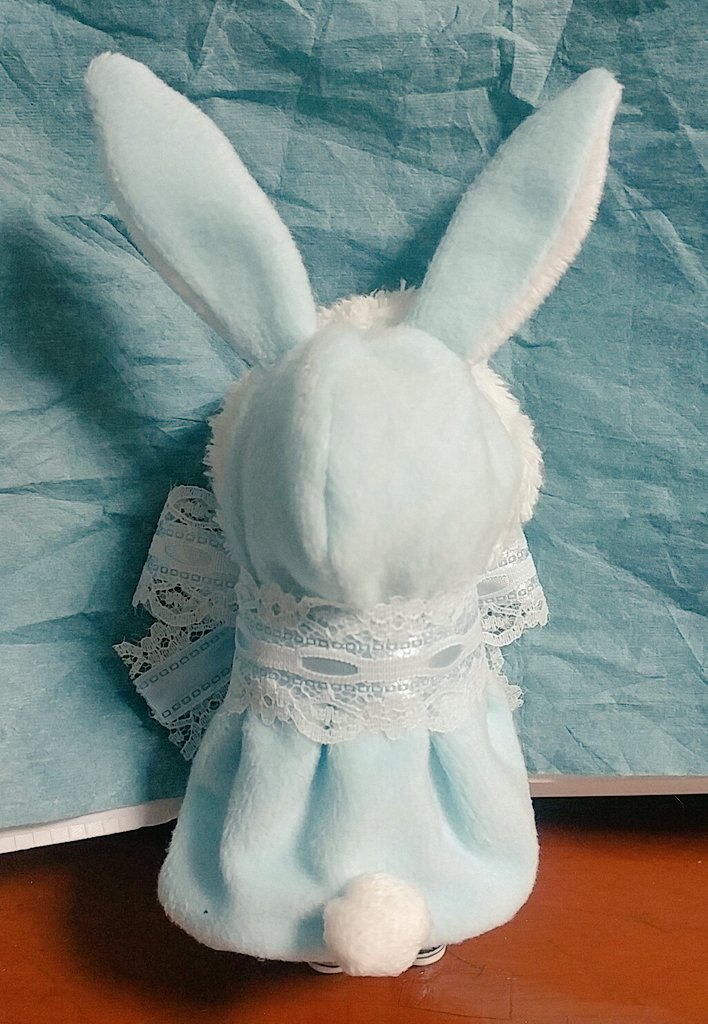 [RT감사합니다] 
(앙스타, A3)누이/오비츠 토끼 망토 커미션 받습니다
개당 17000원 (디자인에 따라 소정의 가격변동 있음)
멘션이나 디엠으로 문의주시면 커미션 양식을 드립니다. 
제작 기간은 대기가 없을시 일주일 안에 제작. 빠른 제작을 원하실시 소정의 추가금액이 붙을 수 있습니다. (이어서)