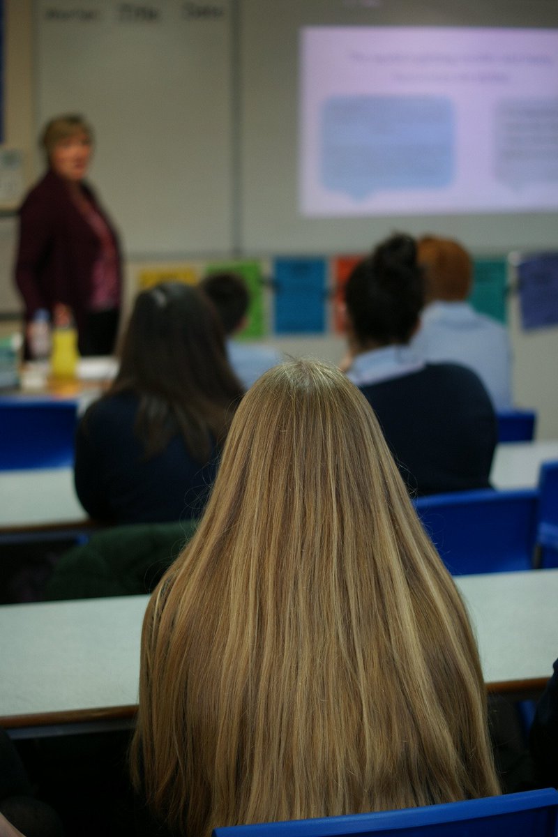 CDPStoday's tweet photo. Our thanks to the local businesses who came in to talk with our Year 9 pupils today about the importance of languages in business, whether publishing, engineering, or teaching other business people an additional language. #StudyLanguages #MFL https://t.co/8rQBwJ0ETD