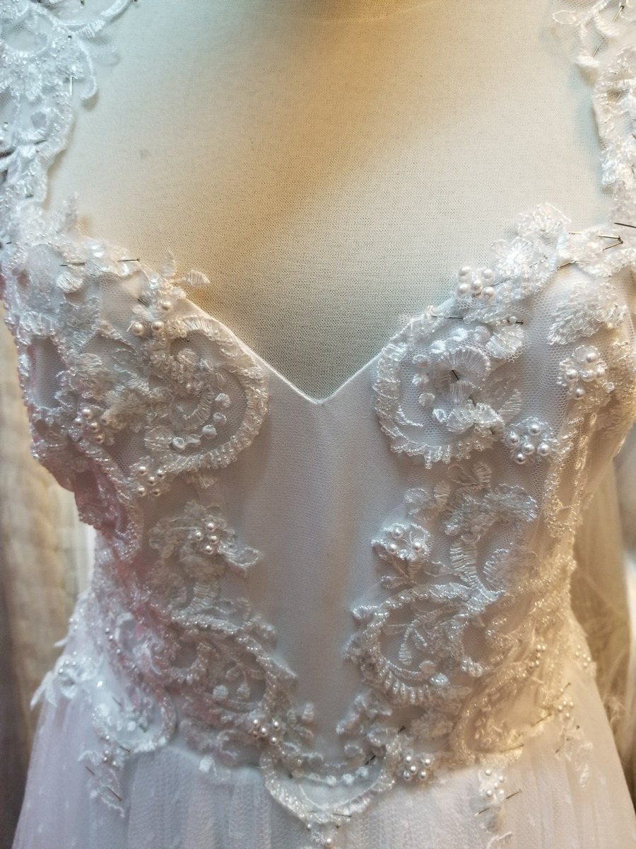 AguedaCouture's tweet photo. Trabajos en proceso by #AguedaCouture 😉

#Bodas #Novias #Detalles #Handmade https://t.co/CWvJFpb3wY