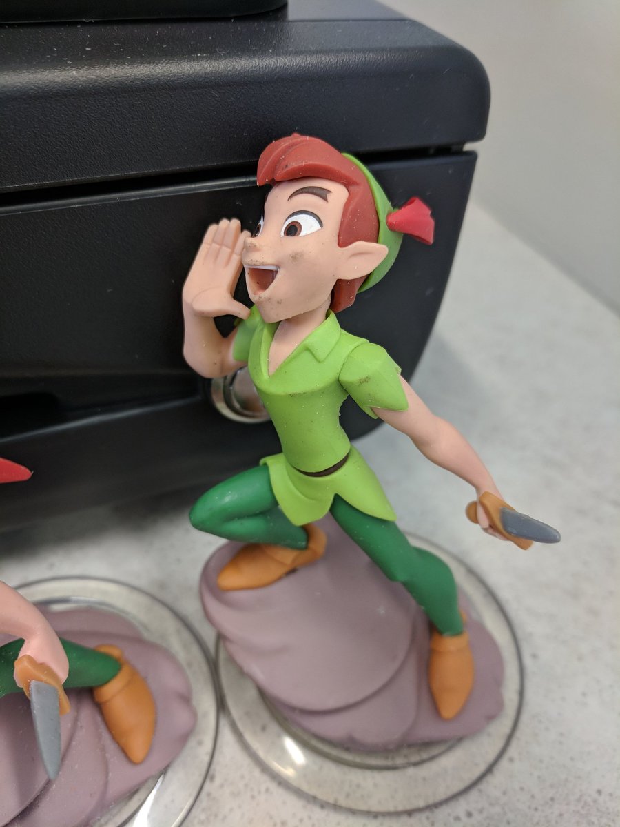 jasoninquires's tweet image. One Peter Pan figure has a broken feather. One Peter Pan is playing limbo.

Other three are just generally dirty, but should be able to clean them up!

Still very, very cool.

instagram.com/p/BeqM0oSlL-z

#DisneyInfinity