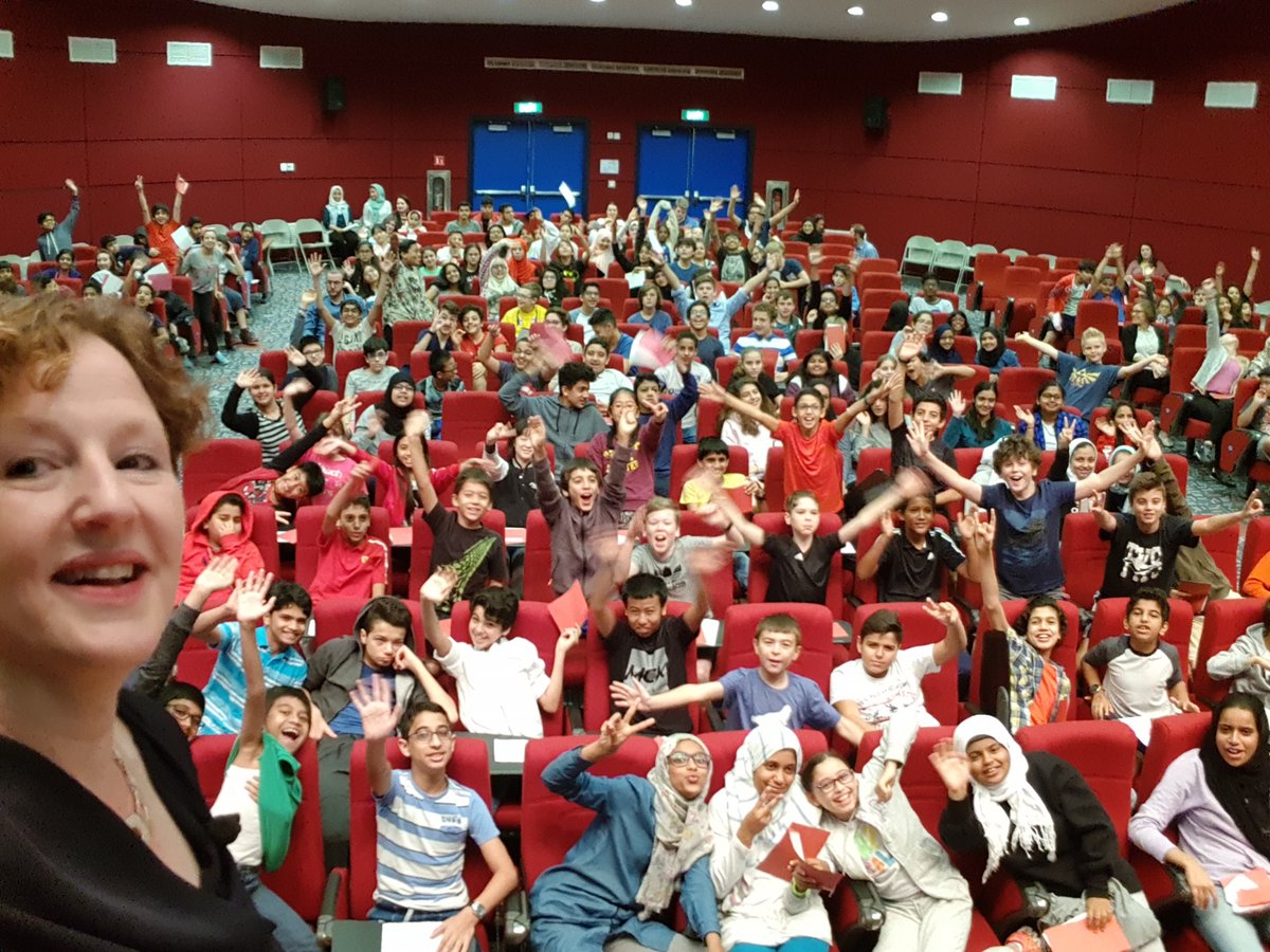 Why we must share stories in science: my experiences of speaking at KAUST university, Saudi Arabia, and meeting <a href="/emmanason/">Emma L Nason</a>'s fantastic secondary school students too. rebecca.mileham.net/projects/why-w…