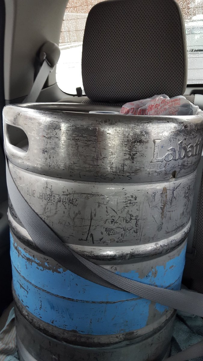 Reinbeers's tweet image. Hey @LabattUSA we’re ready for the @PndHckyClassic! #CheersToHockey #GetMounted #NEPHC