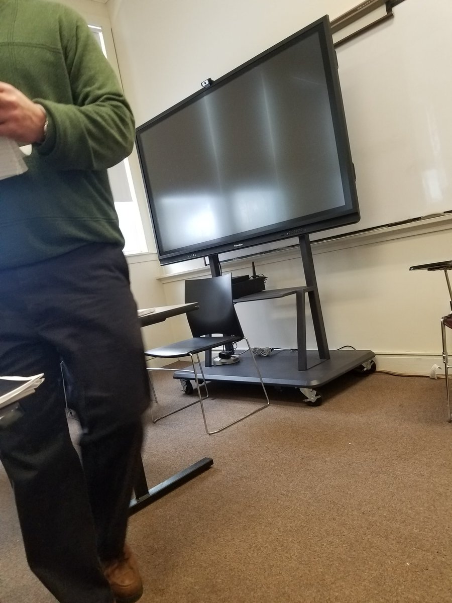 DanStout57's tweet photo. Front Row #SoAmped #Excited #Marines @coachjalicea @Coach_Mul https://t.co/KX8elIb5AR