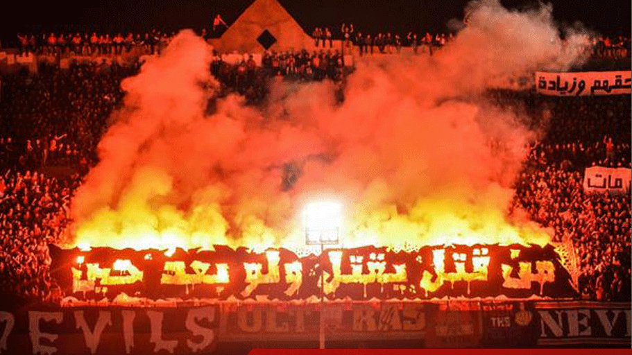 ahmedsaeed370's tweet photo. زى دلوقتى كانوا بيجهزوا تيشرت الاهلى وفضلوا طول الليل بيراجعوا الاغانى وفرحانين انهم هيشوفوه، بس مكنوش يعرفوا انها الليله الاخيرة ليهم واخر مرة هيشوفوا الاهلى فيها  ..  
#مذبحة_بورسعيد #JFT74
#سنخلد_ذكراكم74_حتي_نلقاكم https://t.co/WBYomWJneZ