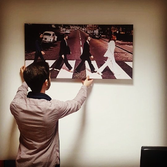fibonacci_mtg's tweet photo. We always knew that Niki had a great taste in #Music! 

#Beatles #AbbeyRoad #Marketing #MarketingAgency #Art #Canvas #Photo #Inspiration https://t.co/6GIhk4IzMc