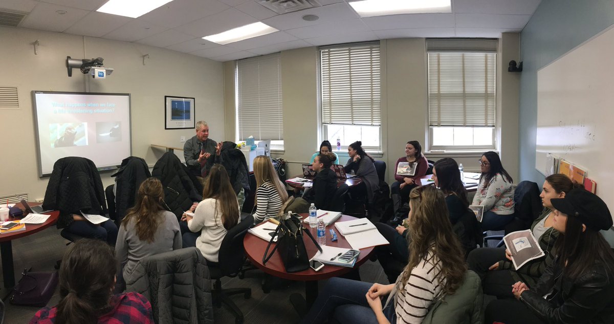 kboylecreations's tweet photo. Amygdala and prefrontal cortex simulation with @sheehank11 and the EDU351 gang #springsemester2017 https://t.co/6l2cRlz8ci