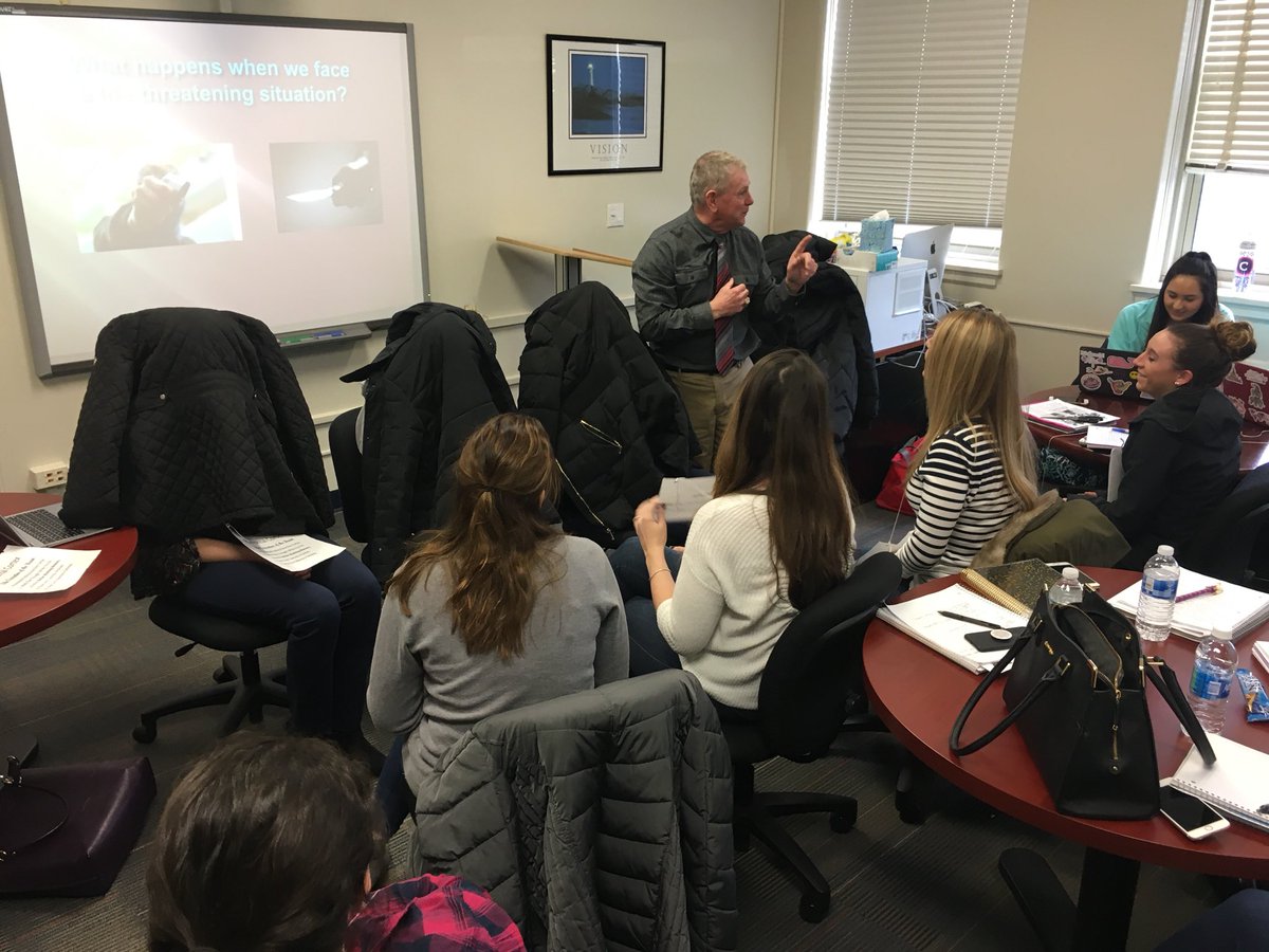 kboylecreations's tweet photo. Amygdala and prefrontal cortex simulation with @sheehank11 and the EDU351 gang #springsemester2017 https://t.co/6l2cRlz8ci