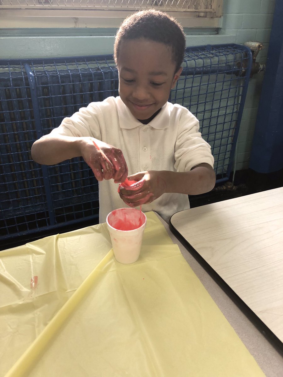 rubio_arlyn's tweet image. Some slime action at Pack 46 this week #Scoutreach2018 #Cubscouts #Bronx #STEM #Scouting #GNYC