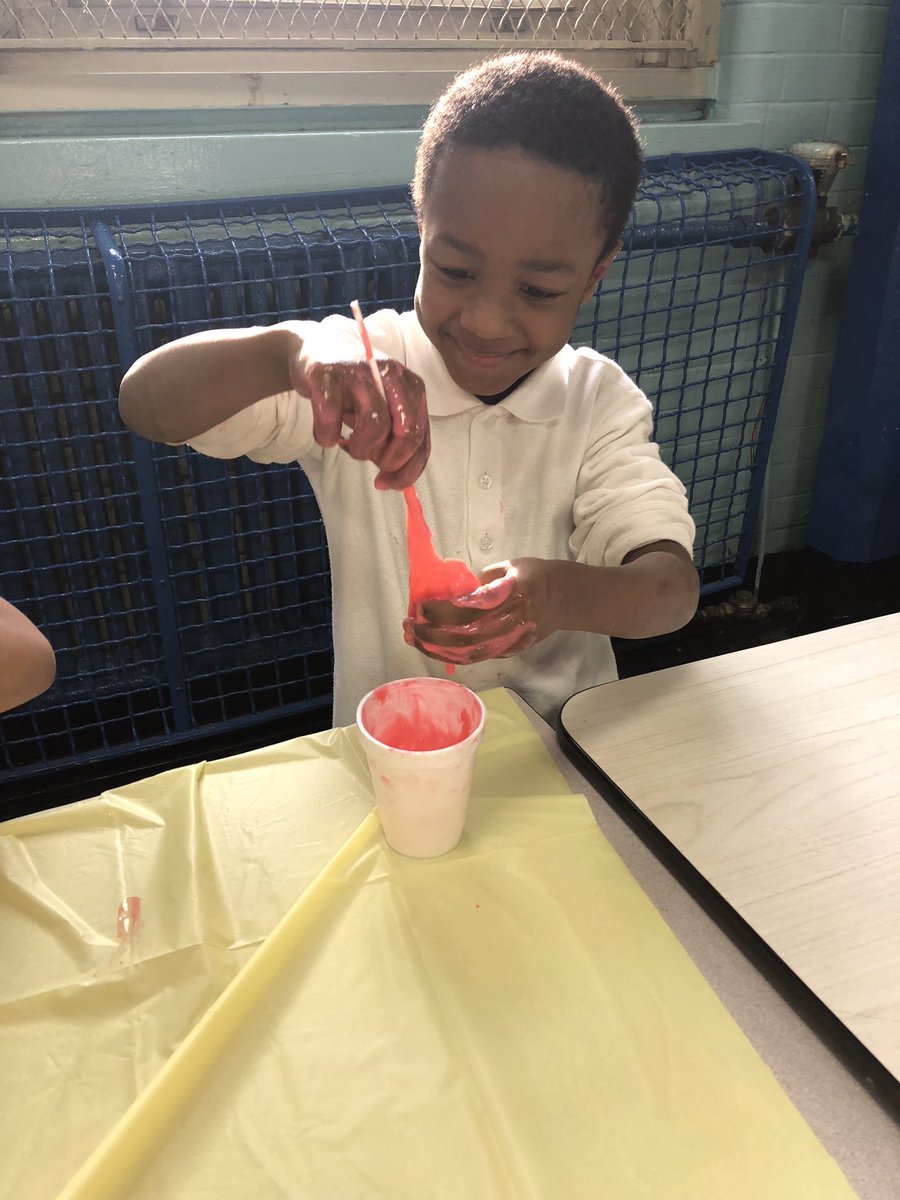 rubio_arlyn's tweet image. Some slime action at Pack 46 this week #Scoutreach2018 #Cubscouts #Bronx #STEM #Scouting #GNYC