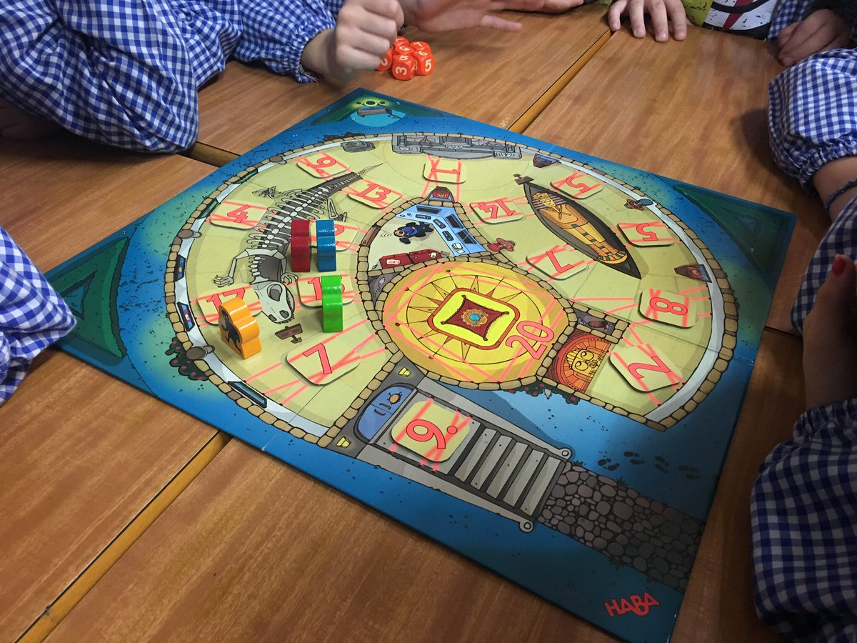 jonathanesclu's tweet photo. Ya hemos estrenado el juego de @HABA_es “13+4 Código Secreto” en clase y les ha encantado! Repetiremos! #EducarJugando @verkami @Ojoaldado https://t.co/5WDMcWsccb