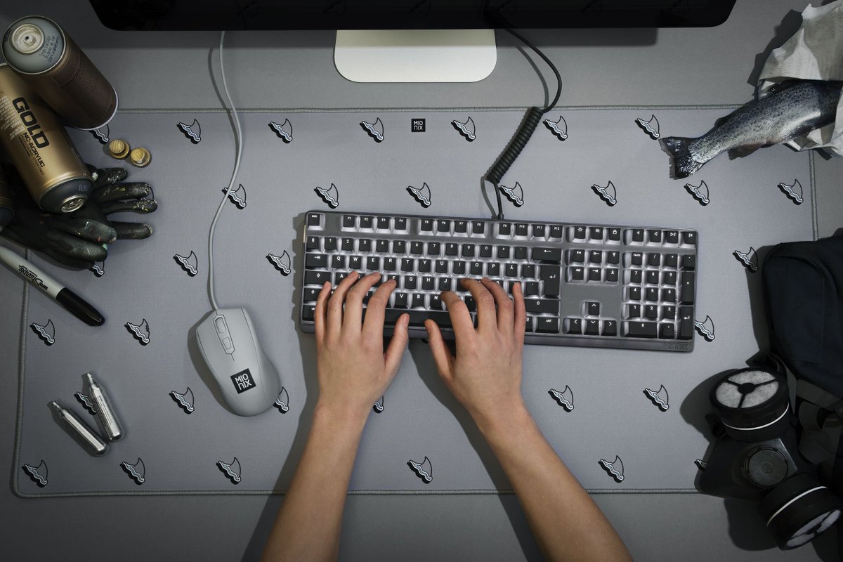 MIONIX's tweet image. Become a #shark and hunt your prey with the supreme tracking surface of our Shark Fin Desk Pad.

#Retweet and enter the #mionix #giveaway #competition here 🔗gleam.io/N8ifX/mionix-d…