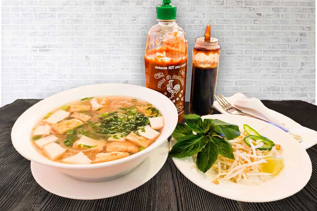LaCaBarTacoma's tweet photo. Starting today we will be open for lunch starting at 11 am, 7 days a week. We have limited our menu to get you back to work quickly. Check out our lunch Menu -> https://t.co/lycqIhWrrP #TacomaLunch #TacomaEats #Tacoma #Pho #BanhMi https://t.co/lkoZUcah5R