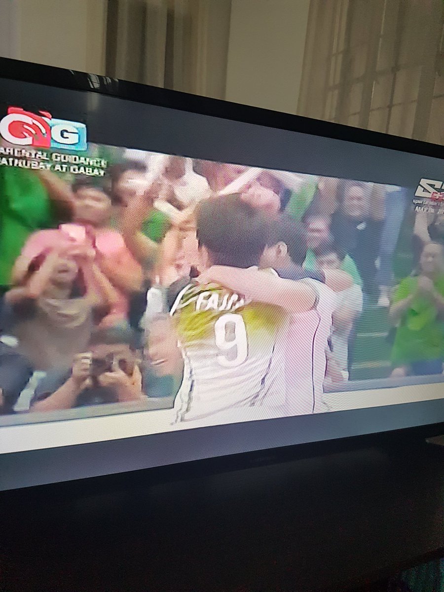 pie_cpa22's tweet photo. Watched the replay for the nth time and this moment still made me cry.
OA ko hahahaha pero si Kots kasi patalon talon pa eh ๐ญ
Let's make #HIS3 Lady spikers! ๐ https://t.co/EcPNrRlQkO