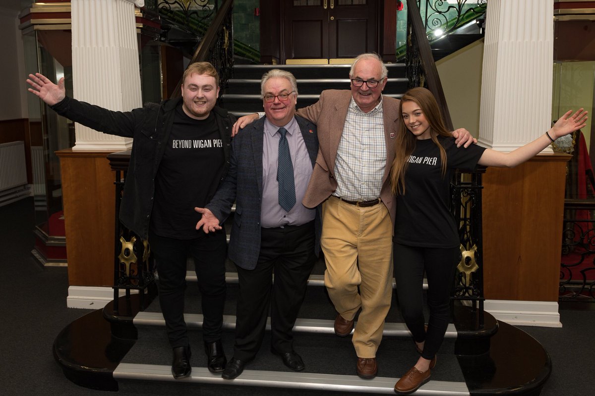 WiganCouncil's tweet photo. Amazing to have the cast from Road to Wigan Pier The Musical &amp; Richard Blair - George Orwell's son - visit the Mayor today. 
Click on link to be a part of this important project for Wigan!
https://t.co/4eoq7XXZli https://t.co/dXjbG2Mx77