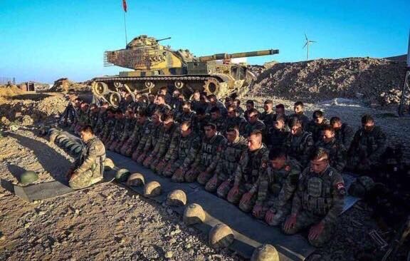 KhayratAfghani1's tweet photo. İlahi Kahraman ordumuzu muhafaza et. Aziz ve Mansur eyle...

#ZeytinDaliHarekati
#AfrinOperasyonu https://t.co/t10AcX4a8X