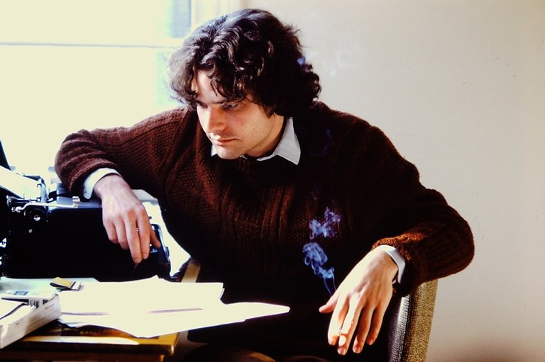 Denis Johnson had both a gentle manner and a fiercely charismatic presence: Mary O'Connell on her late, great writing teacher. ow.ly/GUMS30hTjuC