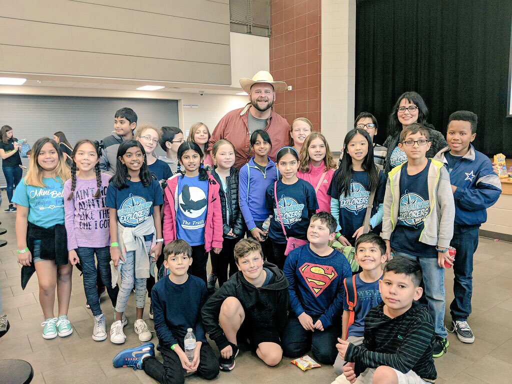 TeachBenitez's tweet image. We had a great time at @AllEarthEcobot #RevealDay with #RoboJoe! @CFISDWells #ExploreWells #WellsRobotics #Ecobot