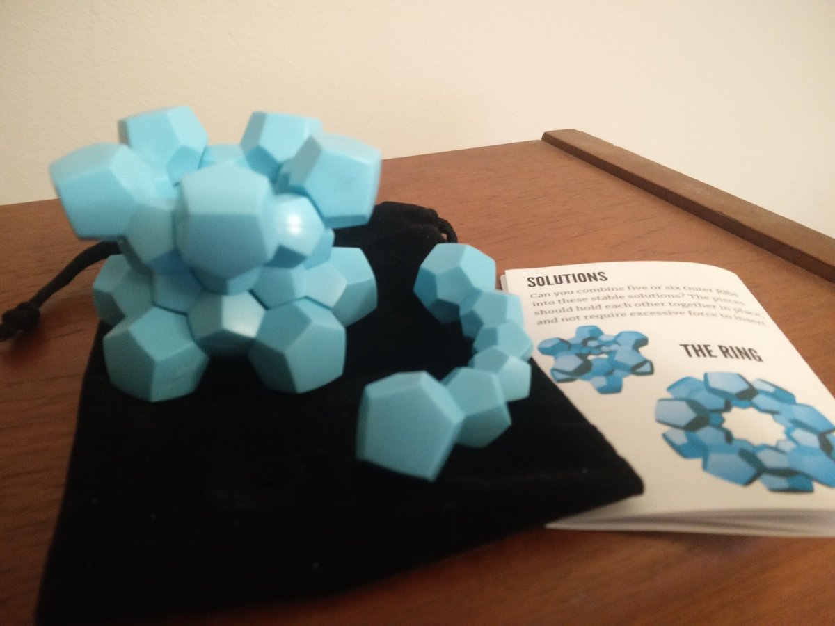 robbielongcat's tweet photo. Day5 of the #Dodecaplex experience and i do all 3 solutions in the other chirality... can't help but feel there's another structure possible... @henryseg @standupmaths #mathsgear https://t.co/g4403jt174